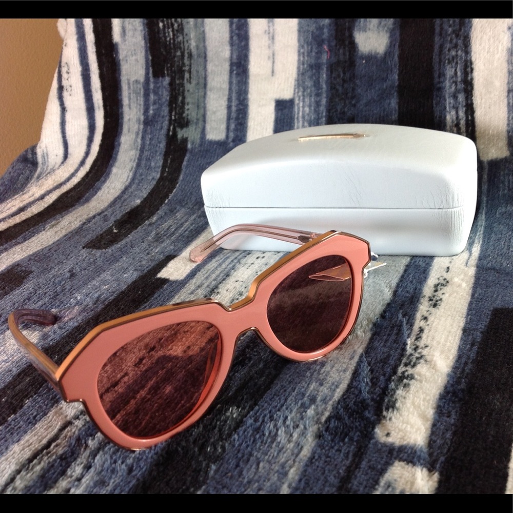 Karen walker nwt one astronaut